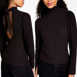 LNA Mazzy Sleek Open-Back Long Sleeve Top
